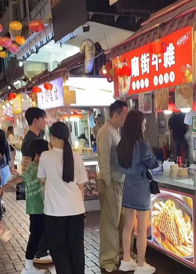 汪小菲父爱如山还是立人设?小玥儿暴瘦引心疼,基因复制大S神颜