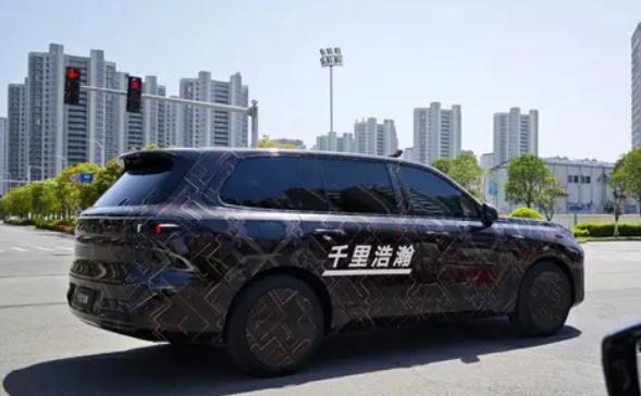 设计师审美在线？银河M9谍照曝光，传统门把手竟成实用亮点！