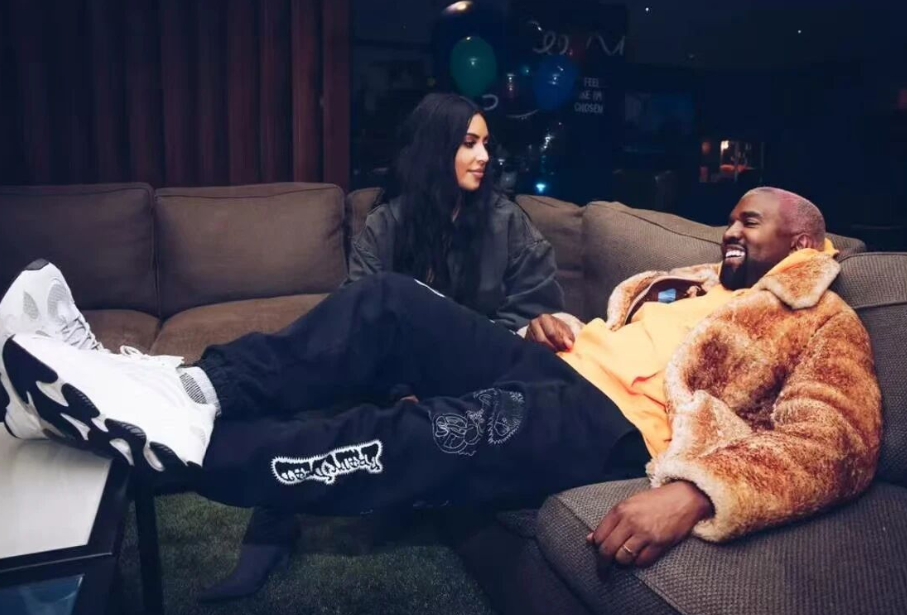 惊爆眼球!金·卡戴珊大战东契奇引热议,卡戴珊家族再掀流量风暴