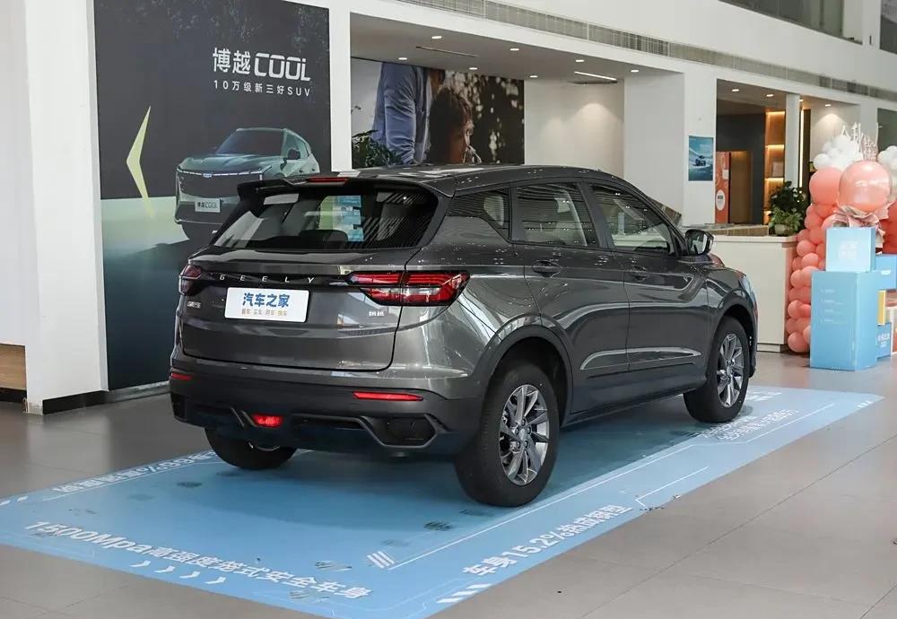 5.98万起就能买，代步小SUV，百公里才6个多油！