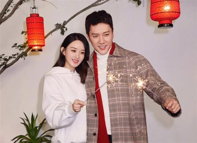 赵丽颖官宣喜讯，现在的赵丽颖，已经成了陈晓高攀不起的模样