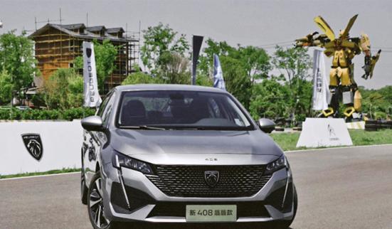 5008 灵动空间与舒稳底盘“双重圈粉”