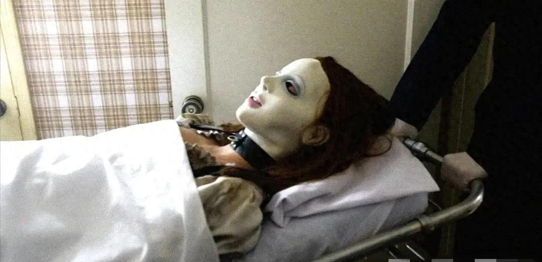 推荐5部血腥的恐怖电影,满屏的番茄汁和花式杀戮简直不忍直视