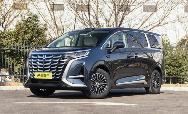 岚图梦想家新车上市，售价32.99万元起，综合权益最高享5.5万元