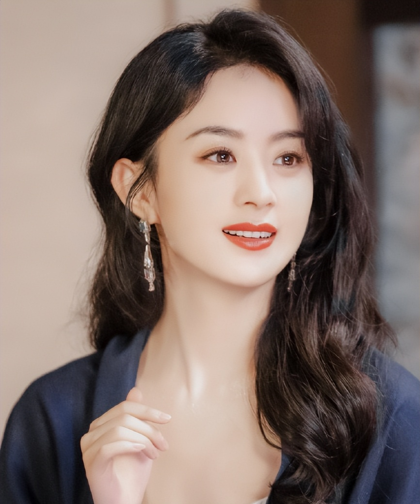 赵丽颖杨紫肖战,连吃三瓜!内娱冷了一个月的场子,终于热起来了