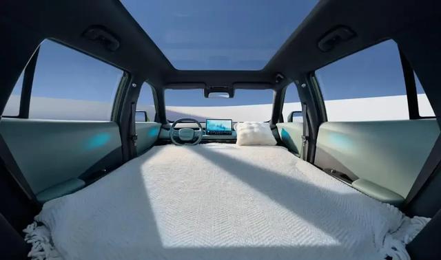 谁说低价没高配?纳米06天元智驾+471km续航,10万内玩出30万体验