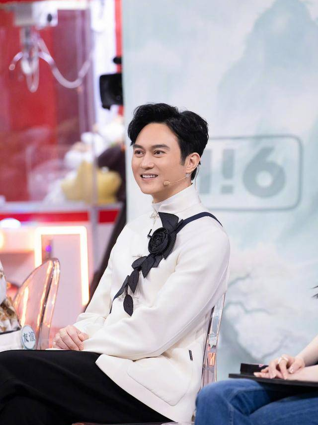 香港知名星二代罕见晒自拍引关注!