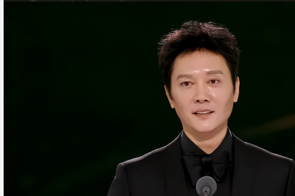 赵丽颖大大方方晒照,冯绍峰略显尴尬