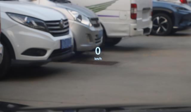 15万不到的纯电轿跑,272马力+620km续航,还看比亚迪?