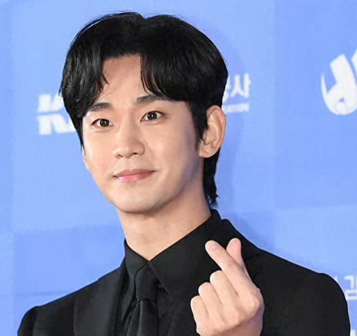 金赛纶酒驾同车男演员曝光!金秀贤旗下艺人崔显旭,至今仍被力捧