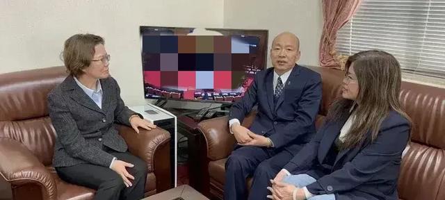 罢免吴思瑶二阶开始，蓝营有望翻转！韩国瑜表现亮眼，侯卢会上演