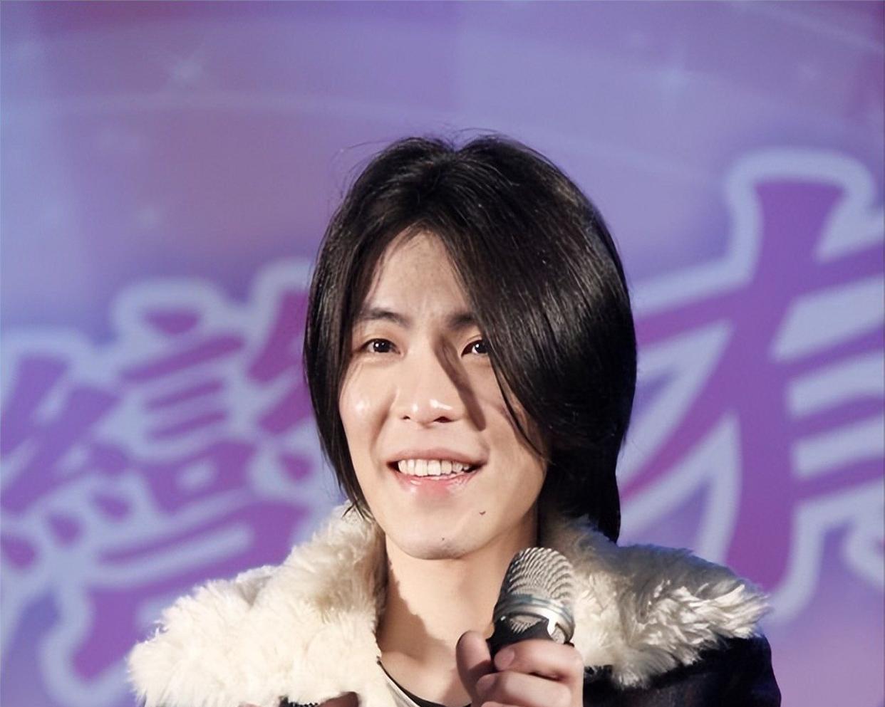 51岁林有慧苦尽甘来，晒“一家三口”回应催生，看来小S早已知内情