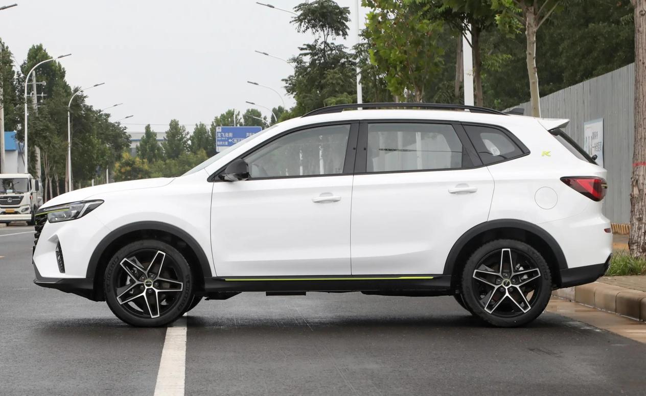可惜了这3台国产SUV，177马力配爱信6AT，动力强空间宽敞，没人识