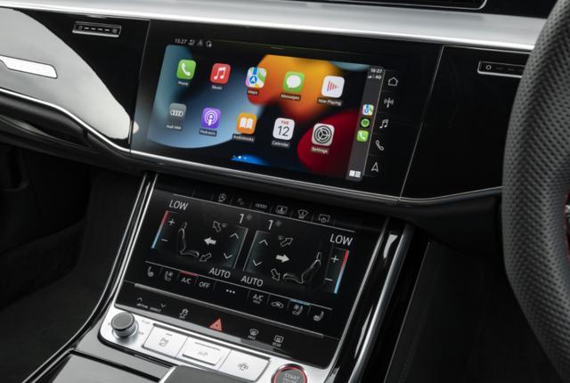 被当做“花瓶”，200万的奥迪旗舰，加长搭大V8引擎，对标S63AMG
