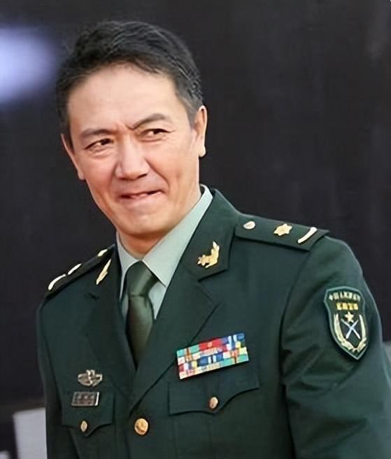 李幼斌:把爱都给了二婚妻子和继子,如今等来儿子30年的“报复”