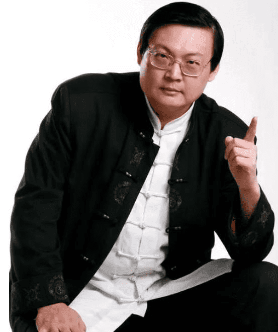 一次点评，就戳穿了“一代铁嘴”梁宏达真实水平