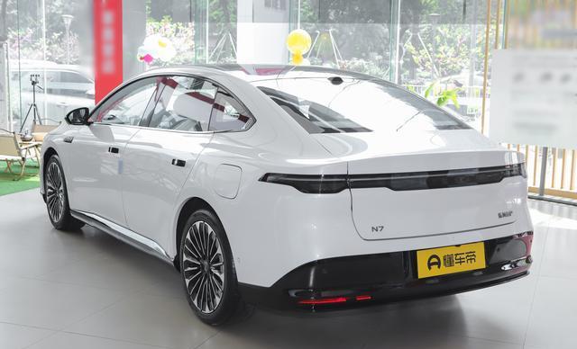 东风日产N7实车到店,4月13日开启预订,预计售价20万元以内受关注