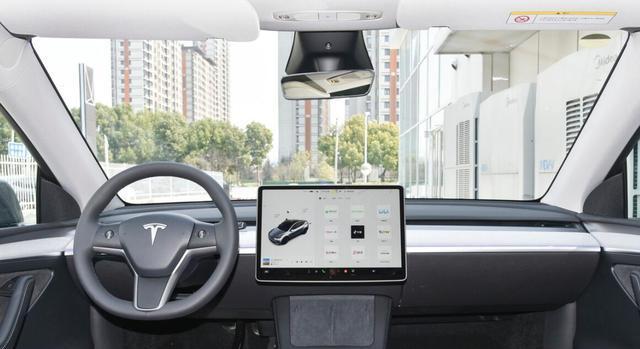 纯电SUV就选ModelY、配置高空间大、动力强