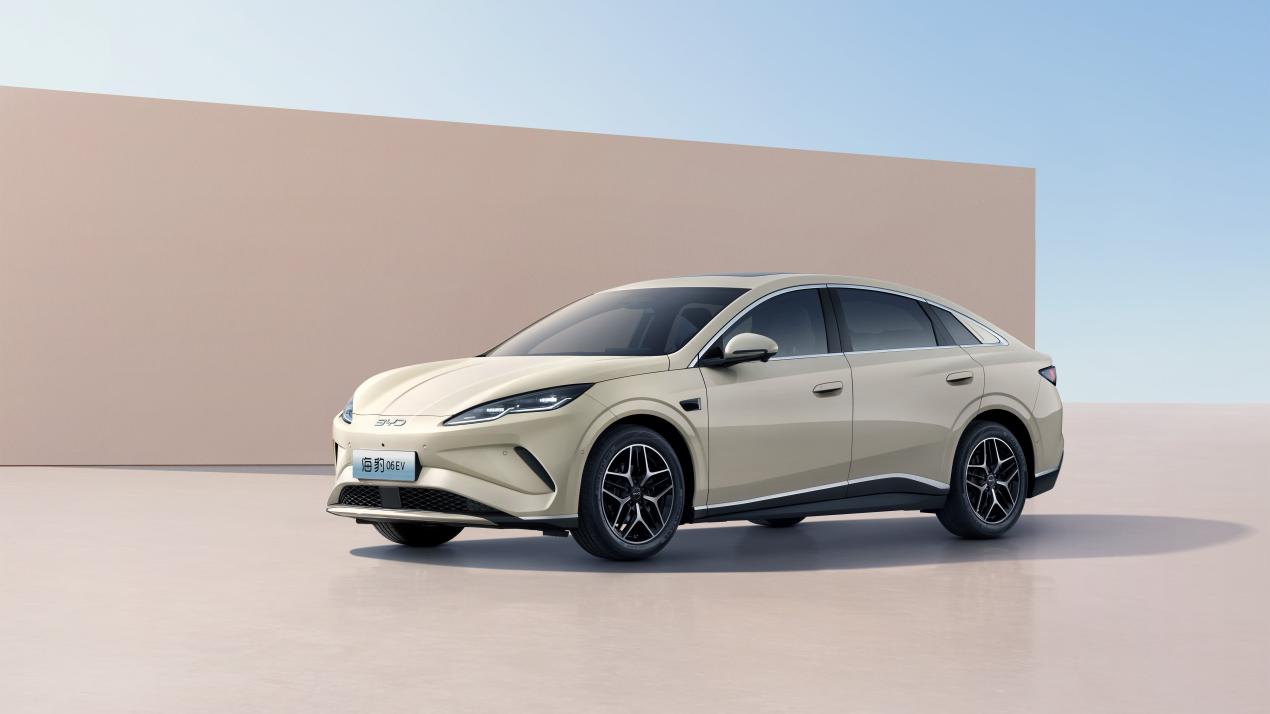 颜值和操控爆表,海豹06EV搭载云辇-C、冷暖冰箱和天神之眼C上市
