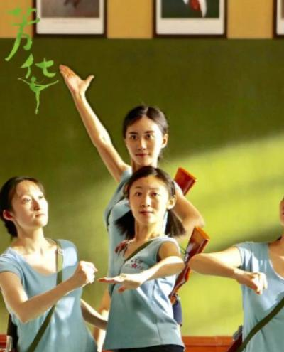 《芳华》过去7年了，冯小刚亲选的“三美”，如今差距这么大！