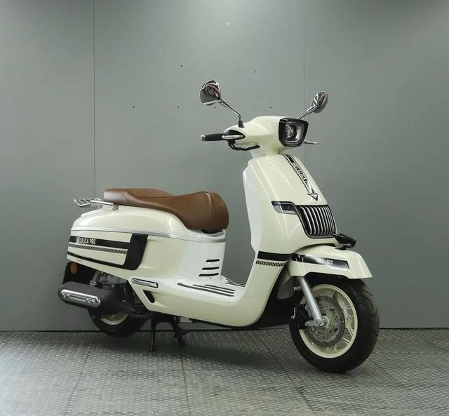 新车｜售价17800元降5000元，全新标致姜戈EVO上市，配置增加