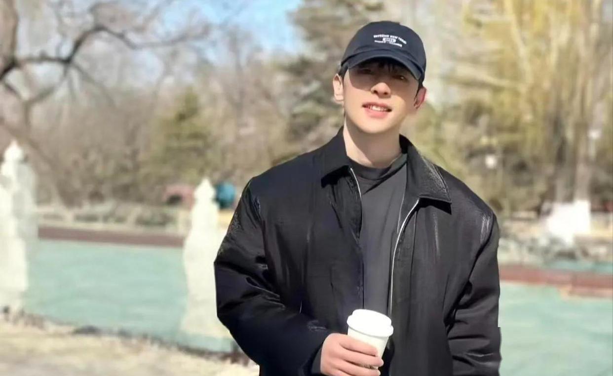 邓伦解禁回归，新剧《夜旅人》引发关注