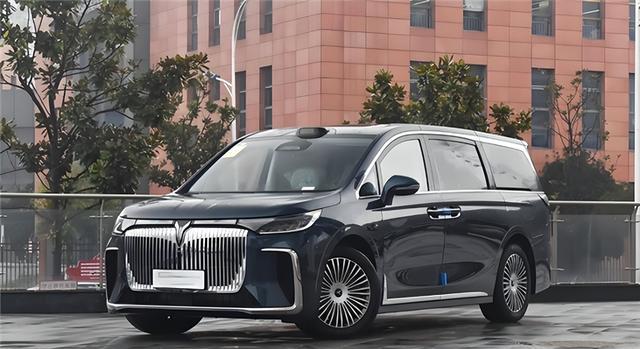 家庭出行与商务接待的优解, 这三款豪华MPV如何精准满足需求?