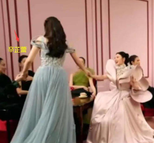 辛芷蕾和虞书欣两个看起来毫无交集的人也有一段“旧怨”