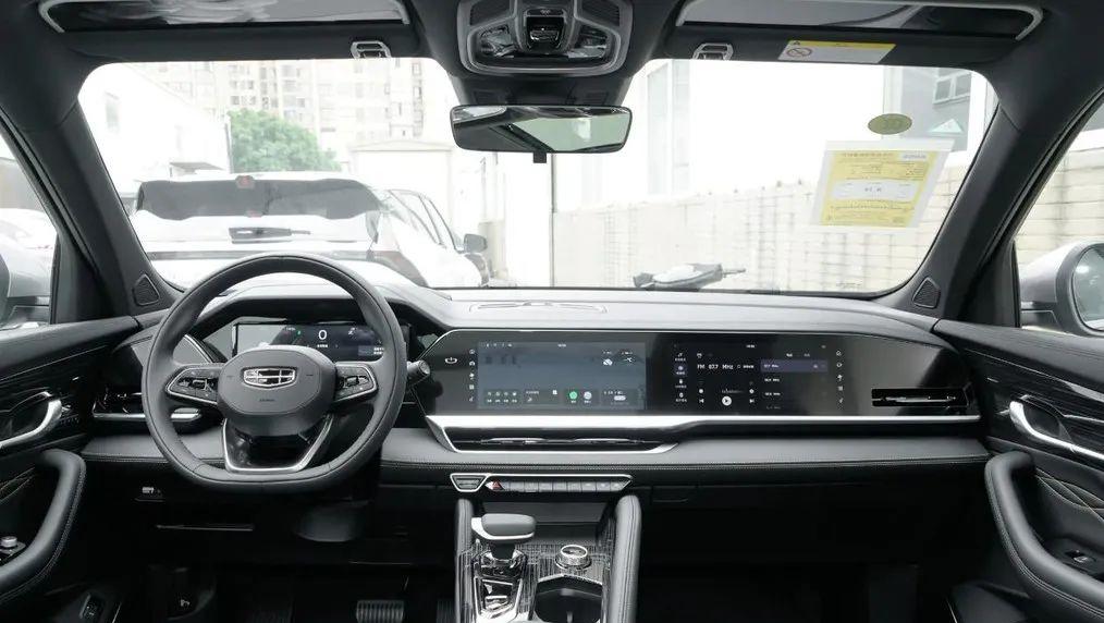 吉利造了一辆“王牌”SUV！更大更强