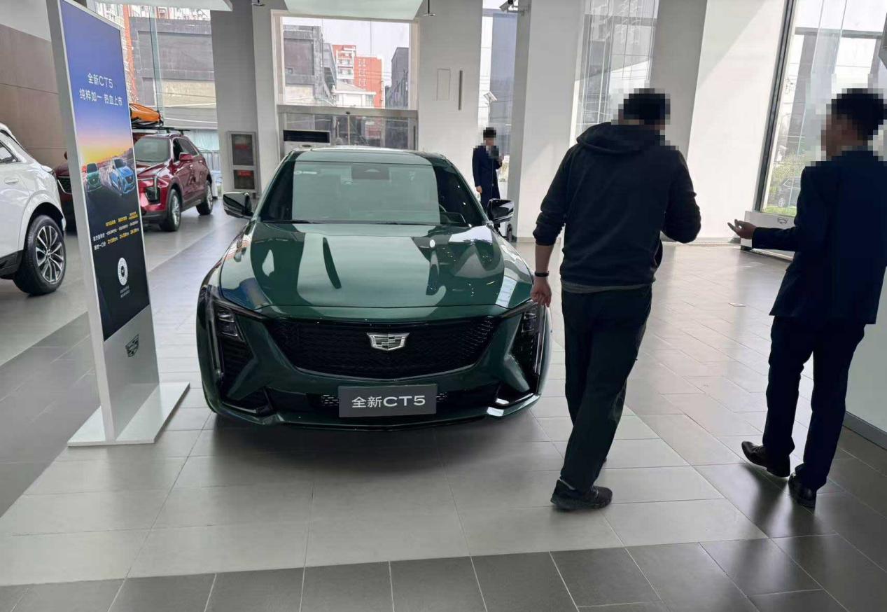探店凯迪拉克全新CT5：一口价极具竞争力 运动属性强烈