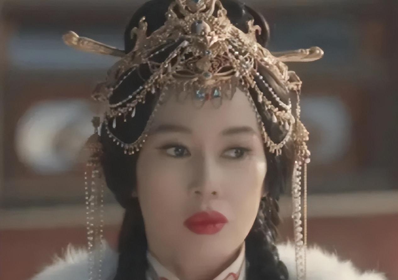 余男：与导演同居12年遭抛弃