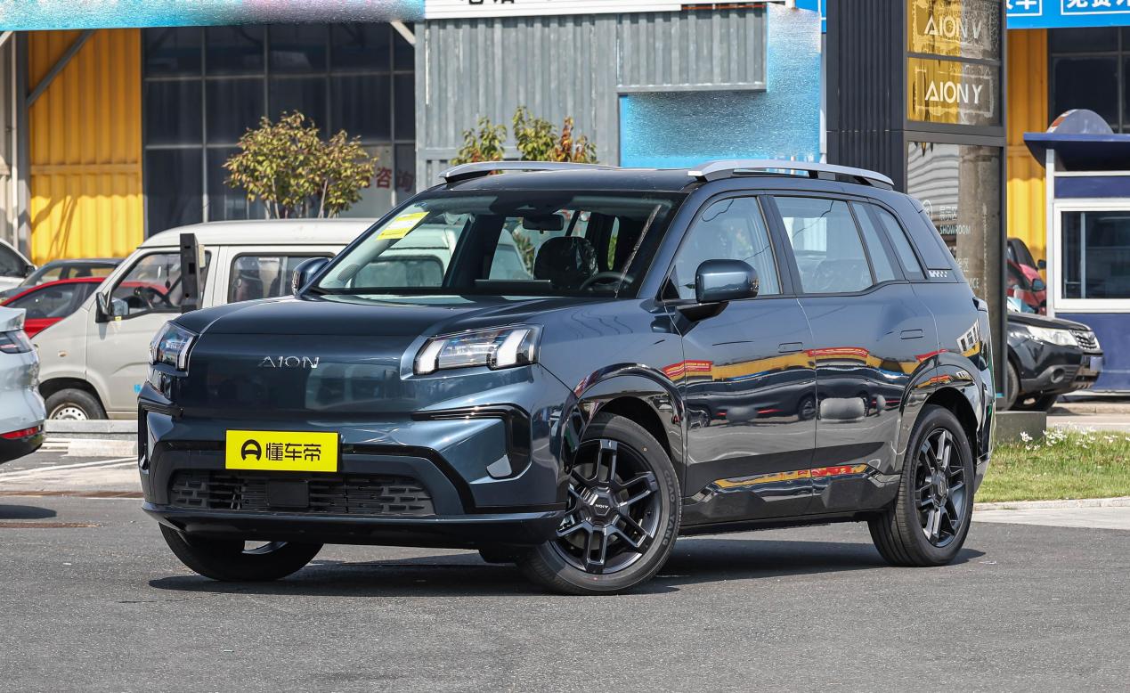 13万抄底650km大SUV，AION V加电不加价！
