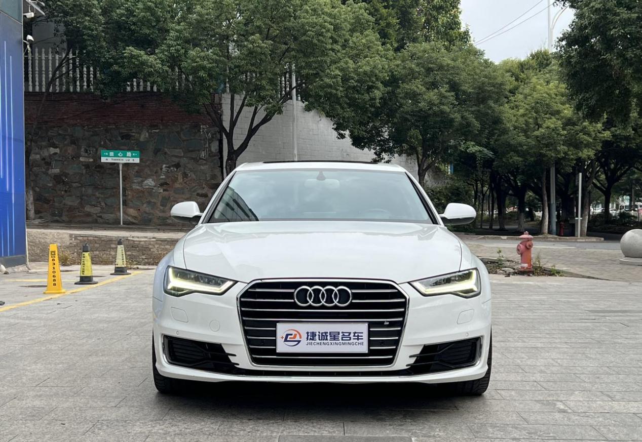 14万出头体验C级轿车，2016款奥迪A6L30FSI特别版，7.4万公里！