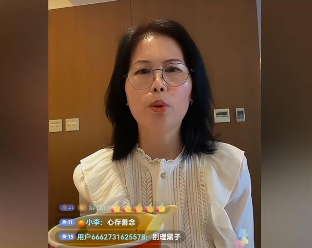小杨阿姨首为大S发声!对比两任女主人,到底谁“更胜一筹”