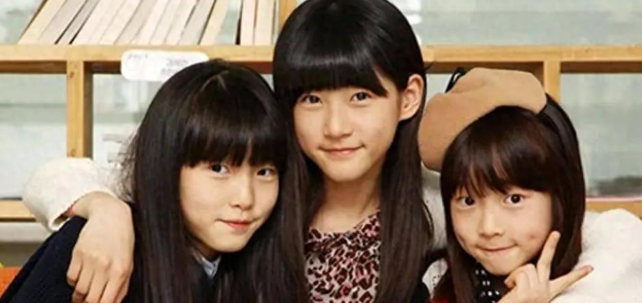 金赛纶身上最扎心的,是24岁满脸疲态的她,将47岁妈妈养成了少女