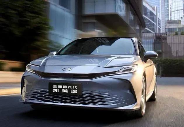 在中型轿车中，选择凯美瑞的，才是真正懂车的人