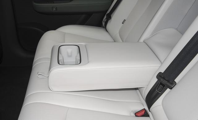 东风日产N7实车到店,4月13日开启预订,预计售价20万元以内受关注