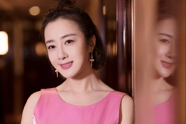 她曾是“古装第一美人”，被狗咬伤后，如今靠演恶毒女配成功翻身