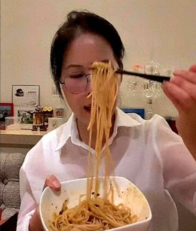 汪家保姆直播回应孩子去向：回北京才是家，守规矩绝不爆料