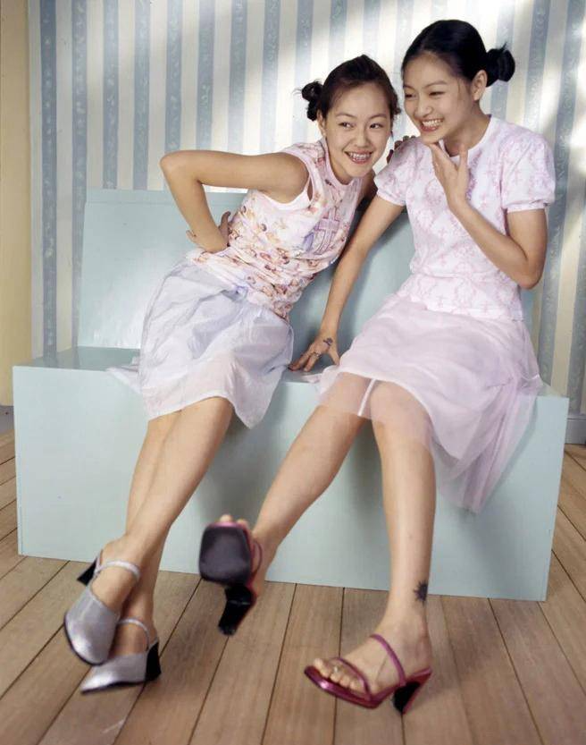 小S被吴宗宪炮轰后续：吴青峰哽咽力挺，和大小S关系区别大！