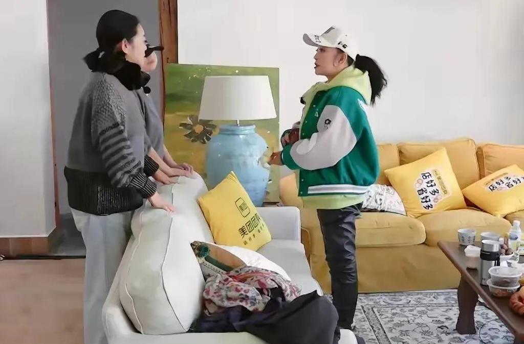 74岁刘晓庆遭后辈批斗,晚节不保?真相竟是养老钱被骗光