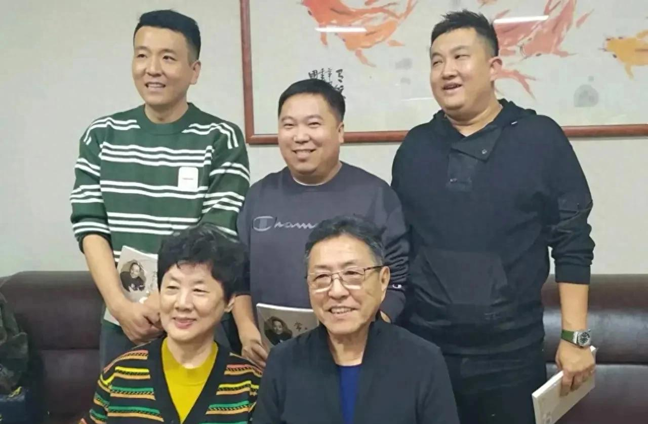 侯耀华，喊话常宝丰：您老了，不收徒弟收干儿子，您怎么也不挑挑