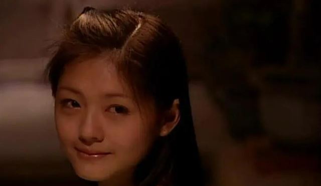 替出轨丈夫还债,19岁养活7个小姑子,大S亲妈才是真正的宅斗女王