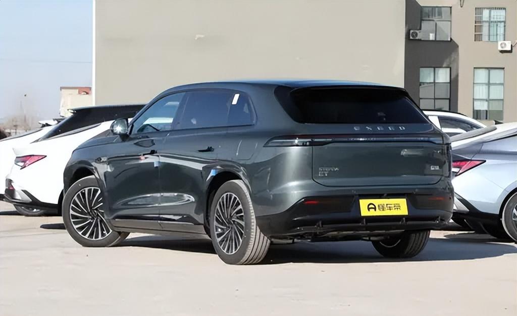 油耗5.9L，4.8s破百，2025款星纪元ET怎么样
