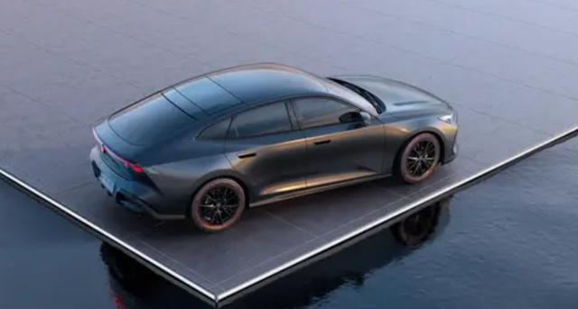 鲨鱼鼻设计+双涡轮动力，全新一代UNI-V官图发布