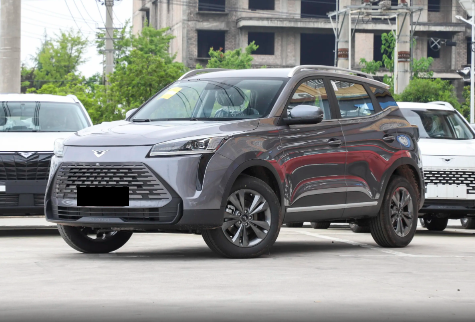 6.39万起，买小型燃油SUV，这车除了牌子不够硬还真行？