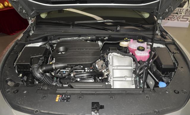 荣威D7DMH，搭载15L插混，综合续航1400km