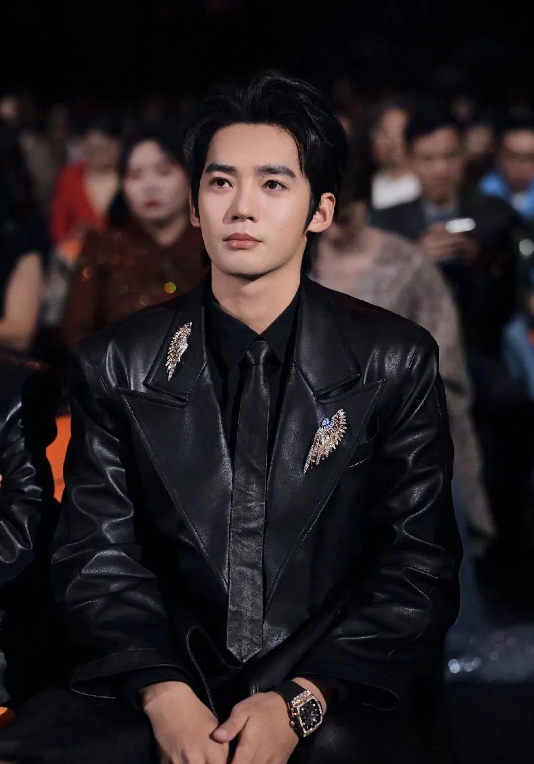 微博之夜最受欢迎男艺人出炉,陈哲远10吴磊8于适5李现4王一博2