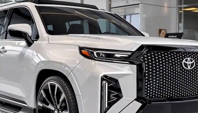 全新丰田大汉兰达曝光,颇有劳斯莱斯的架势,搭载2.4T混合动力