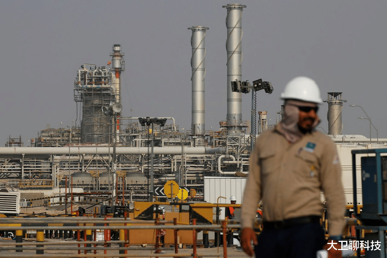 西方封鎖30年，中國卻造出3000噸“大國重器”，效率碾壓歐美60%